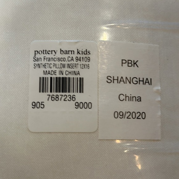 Pottery Barn kids synthetic decorative pillow insert  12“ x 16“ poly fill NWT - Picture 3 of 5